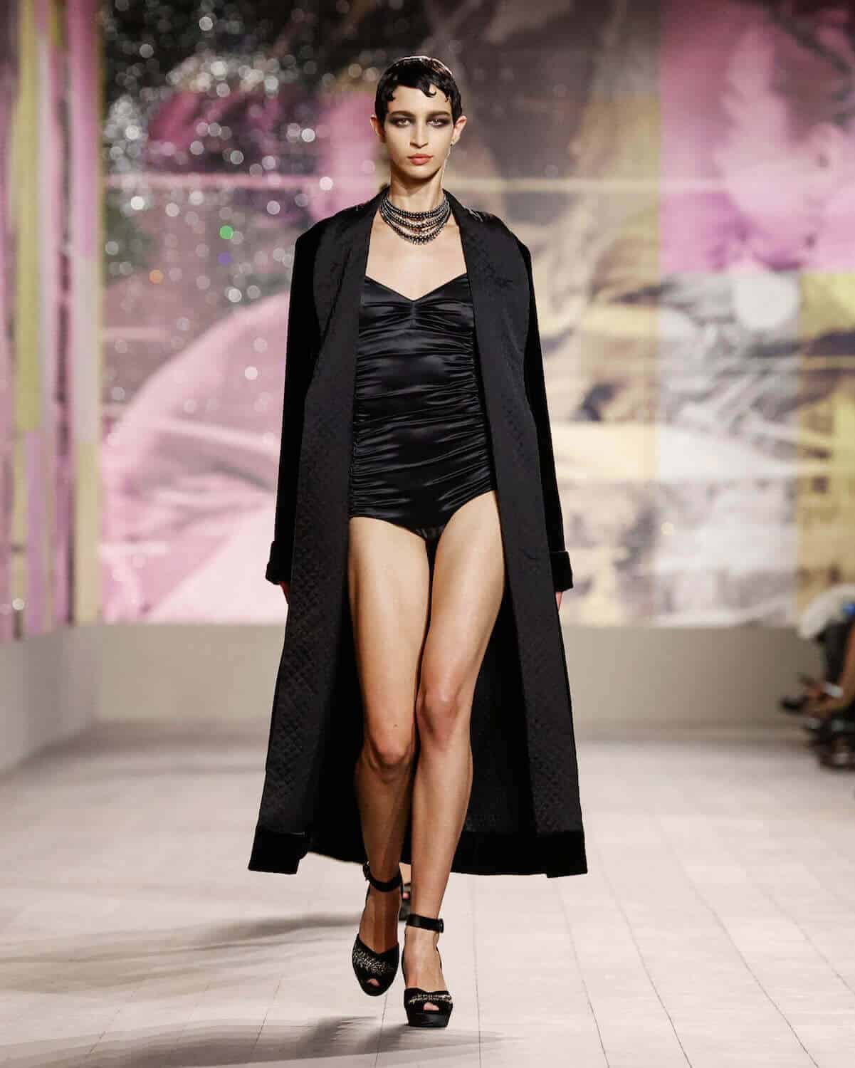 Dior COUTURE 写真集　デザイン DIOR: COUTURE | Chartwell Booksellers
